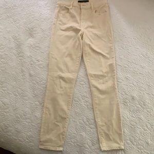 J Brand Alana Jeans Cream Macadamia Size 26